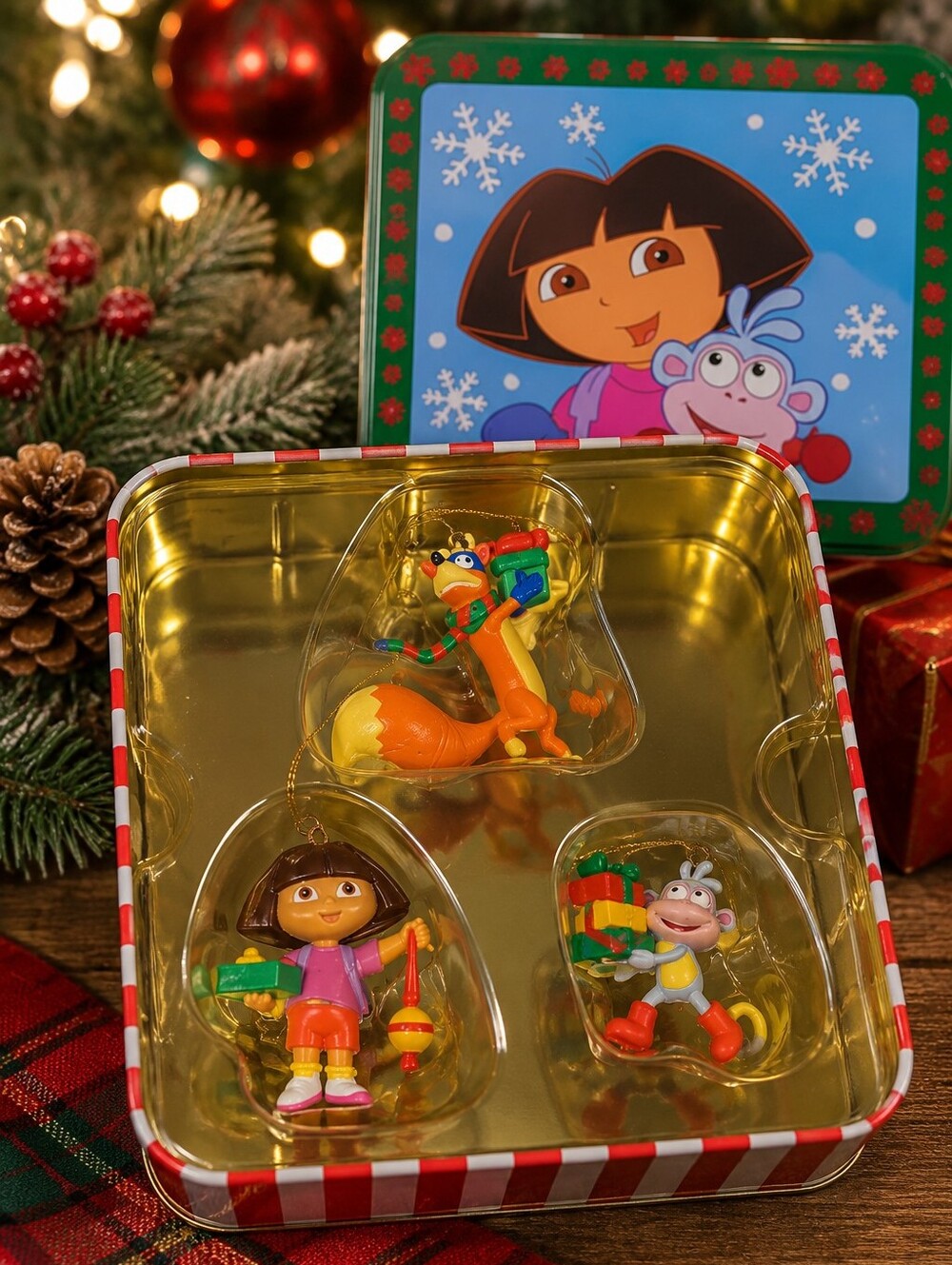 2003 Dora The Explorer Christmas Ornament Set of 3 Carlton Cards Tin Dora Boots - Picture 1 of 4